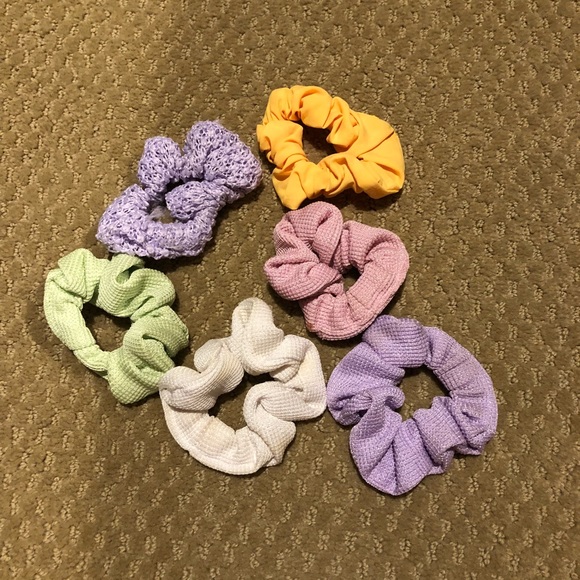 Accessories - Assorted scrunchie set